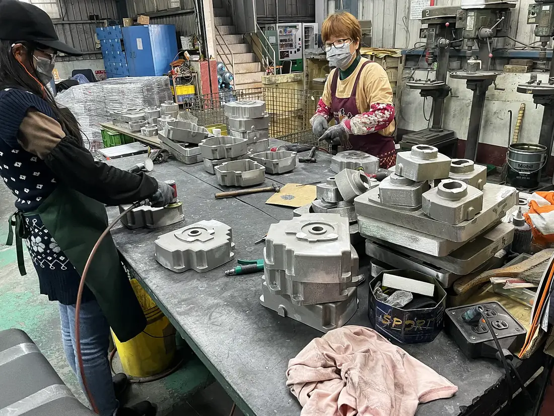 Fettling and inspection
