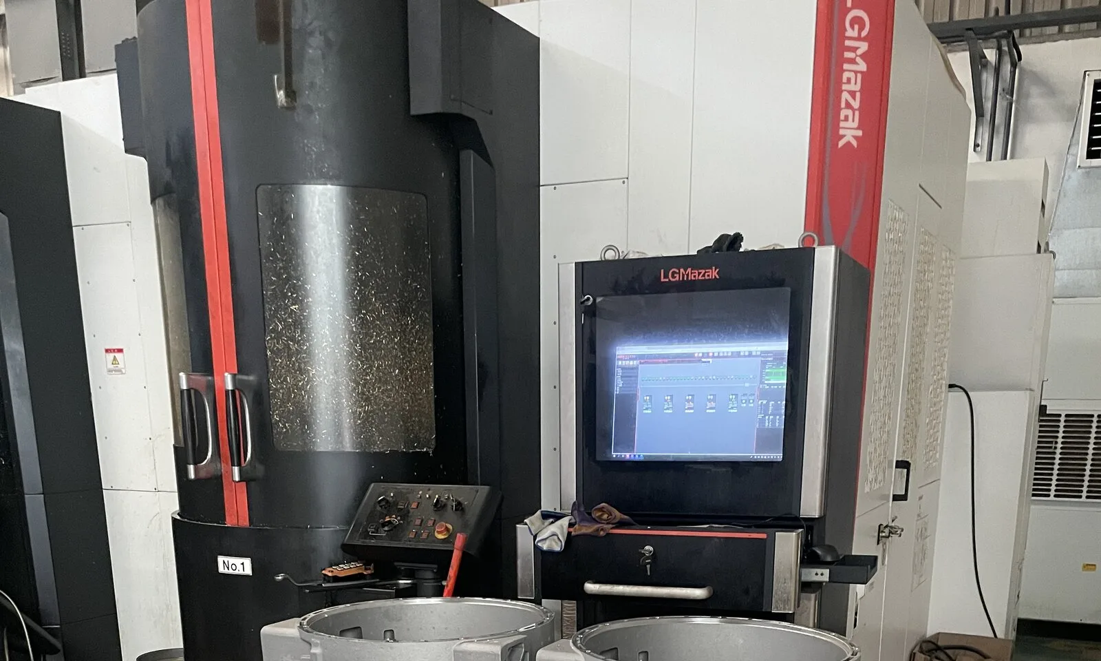 Vertical machining centre
